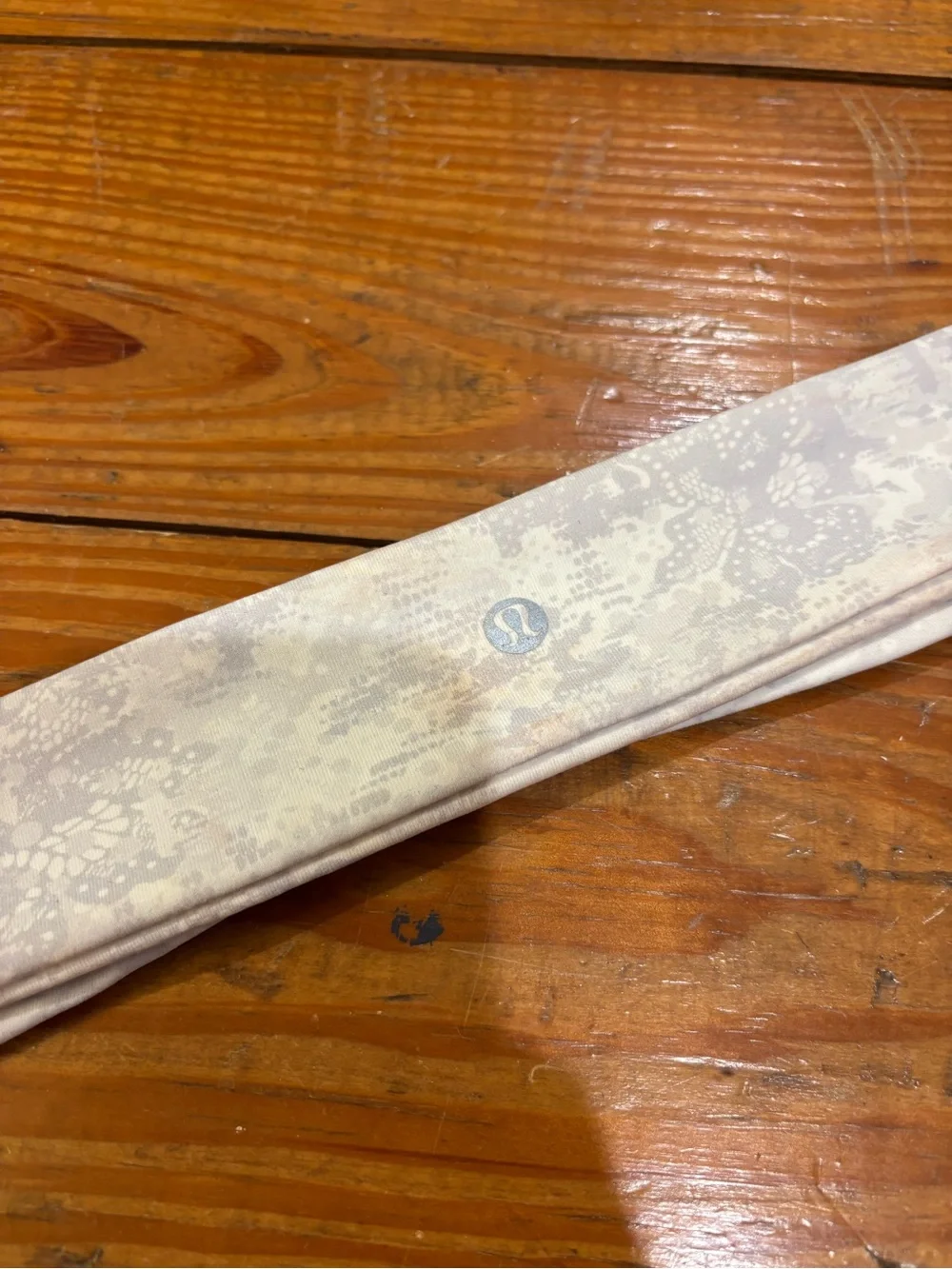 (678) LULULEMON HEADBAND